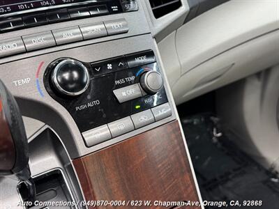 2011 Toyota Venza FWD V6   - Photo 15 - Orange, CA 92868