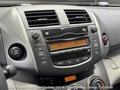 2011 Toyota RAV4   - Photo 18 - Orange, CA 92868