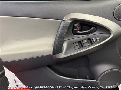 2011 Toyota RAV4   - Photo 20 - Orange, CA 92868