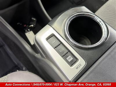 2014 Toyota Prius v Three   - Photo 14 - Orange, CA 92868