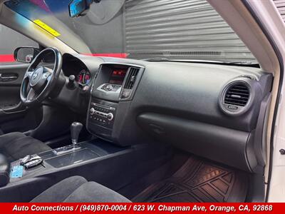 2013 Nissan Maxima 3.5 SV   - Photo 10 - Orange, CA 92868