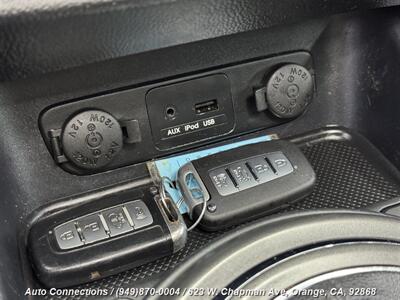 2013 Kia Sportage EX   - Photo 15 - Orange, CA 92868