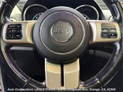 2011 Jeep Grand Cherokee Laredo X   - Photo 13 - Orange, CA 92868