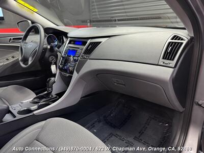 2013 Hyundai SONATA GLS   - Photo 10 - Orange, CA 92868
