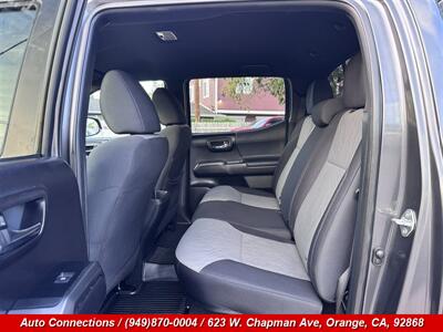 2020 Toyota Tacoma TRD Sport   - Photo 9 - Orange, CA 92868
