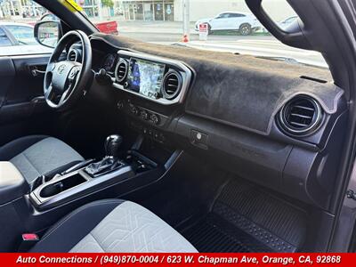 2020 Toyota Tacoma TRD Sport   - Photo 10 - Orange, CA 92868