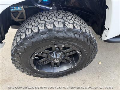 2009 Toyota Tacoma PreRunner V6 - Photo 34 - Orange, CA 92868
