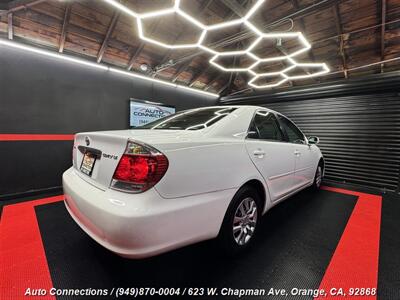 2005 Toyota Camry LE   - Photo 3 - Orange, CA 92868