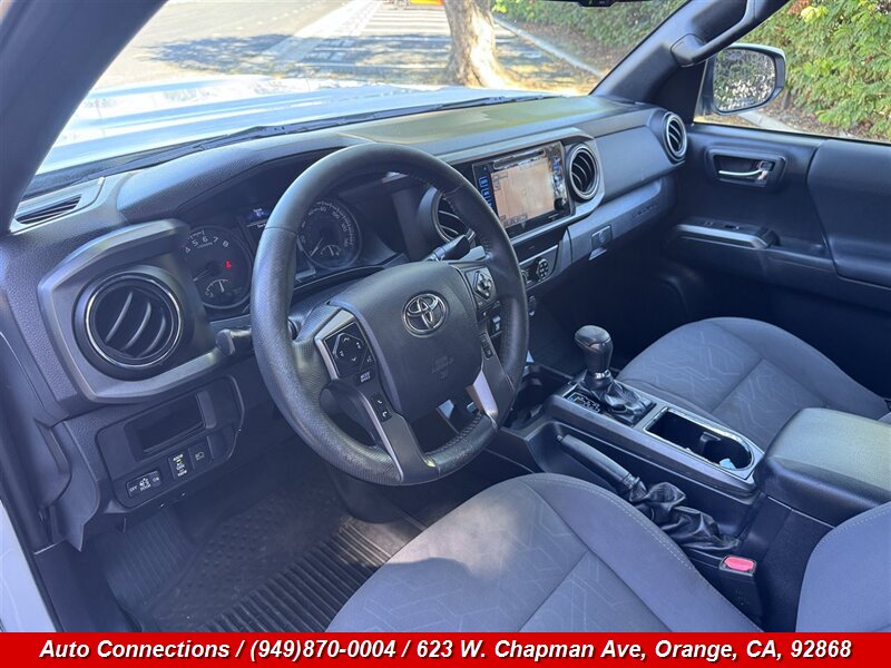 2019 Toyota Tacoma TRD Sport - Photo 11 - Orange, CA 92868