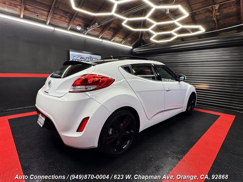 2017 Hyundai Veloster Value Edition R-Spec Turbo photo 3