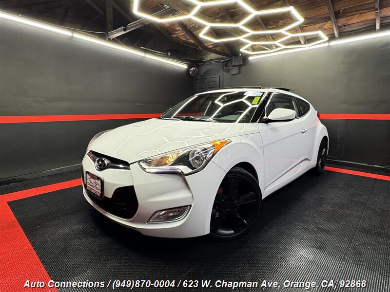 2017 Hyundai Veloster Value Edition R-Spec Turbo photo 2