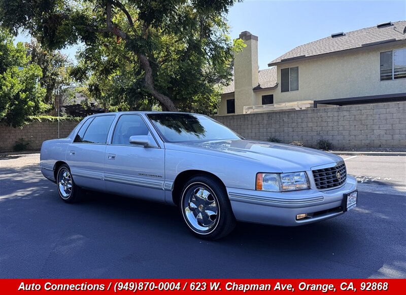 1999 Cadillac DeVille Concours   - Photo 1 - Orange, CA 92868