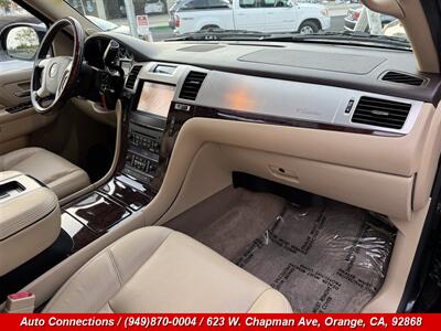 2014 Cadillac Escalade Premium - Photo 12 - Orange, CA 92868