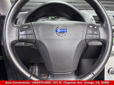 2011 Volvo C70 T5   - Photo 15 - Orange, CA 92868