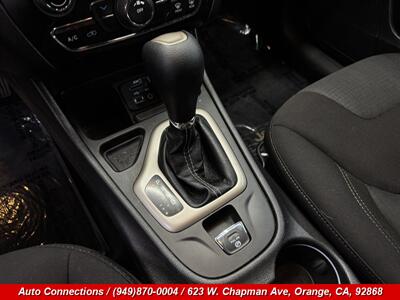 2017 Jeep Cherokee Latitude   - Photo 14 - Orange, CA 92868
