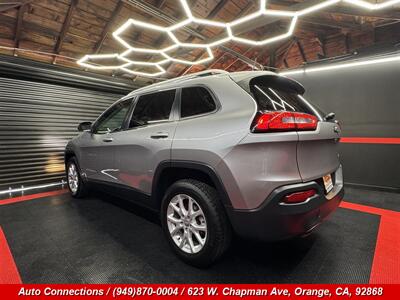 2017 Jeep Cherokee Latitude   - Photo 4 - Orange, CA 92868