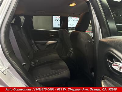 2017 Jeep Cherokee Latitude   - Photo 8 - Orange, CA 92868