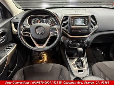 2017 Jeep Cherokee Latitude   - Photo 12 - Orange, CA 92868