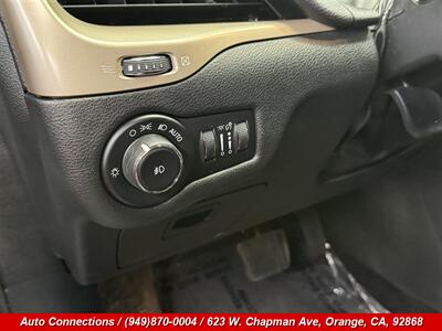 2017 Jeep Cherokee Latitude   - Photo 19 - Orange, CA 92868