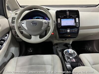 2013 Nissan LEAF SV   - Photo 11 - Orange, CA 92868