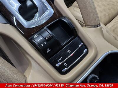 2014 Porsche Cayenne   - Photo 13 - Orange, CA 92868