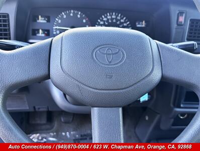 1994 Toyota Pickup SR5 V6 - Photo 12 - Orange, CA 92868