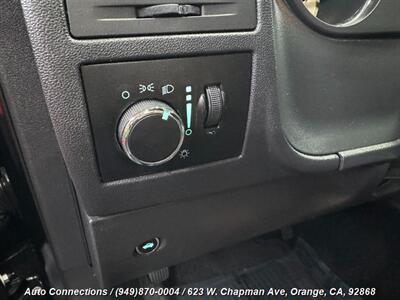 2012 Dodge Challenger SXT   - Photo 17 - Orange, CA 92868