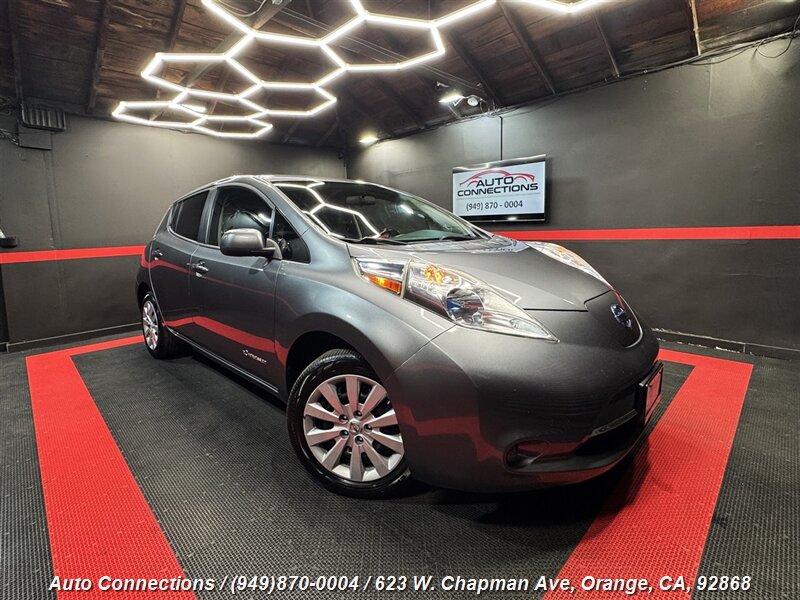 Nissan LEAF's photo