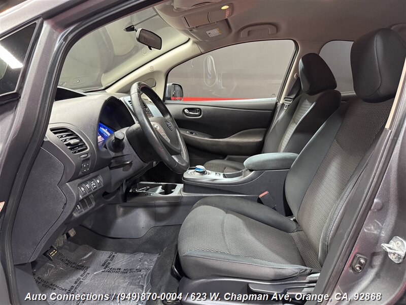 2014 Nissan LEAF S photo 6