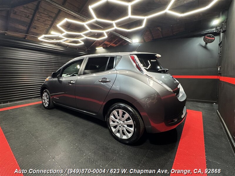 2014 Nissan LEAF S photo 4