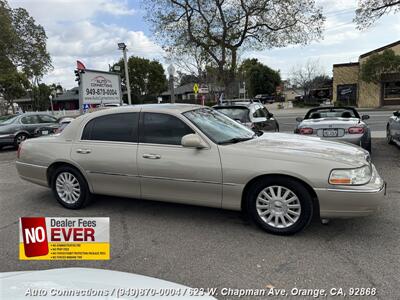 2004 Lincoln Town Car Signature  