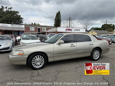 2004 Lincoln Town Car Signature  