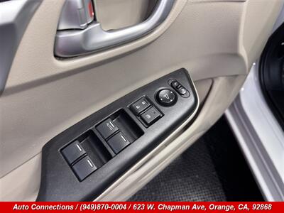 2013 Honda Civic EX-L w/Navi   - Photo 22 - Orange, CA 92868