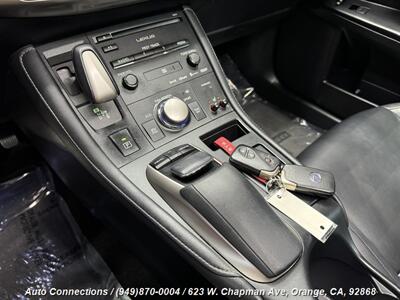 2014 Lexus CT 200h   - Photo 15 - Orange, CA 92868