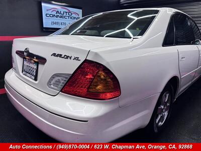 2001 Toyota Avalon XL   - Photo 24 - Orange, CA 92868