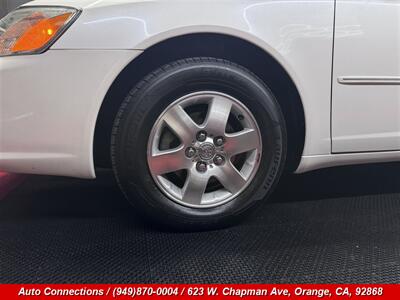 2001 Toyota Avalon XL   - Photo 25 - Orange, CA 92868