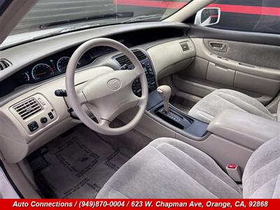 2001 Toyota Avalon XL   - Photo 11 - Orange, CA 92868