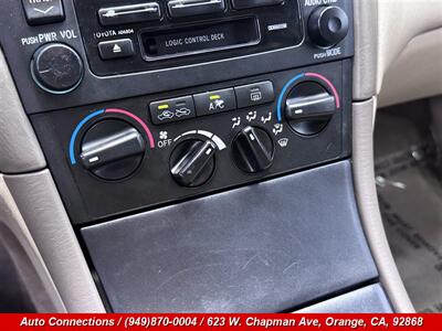 2001 Toyota Avalon XL   - Photo 15 - Orange, CA 92868