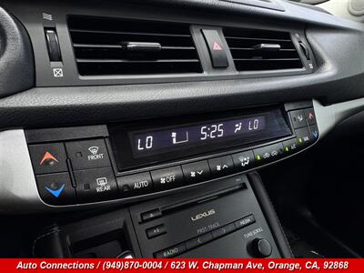 2013 Lexus CT 200h   - Photo 17 - Orange, CA 92868