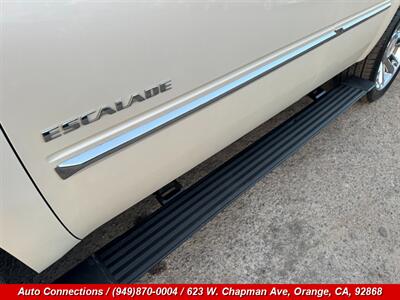 2012 Cadillac Escalade Platinum Edition - Photo 35 - Orange, CA 92868