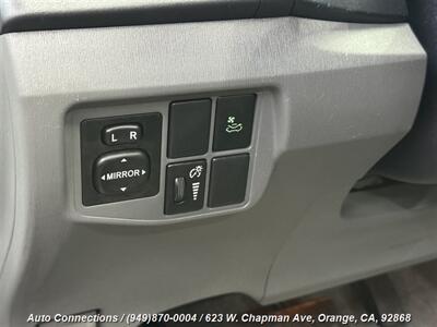 2010 Toyota Prius IV   - Photo 23 - Orange, CA 92868