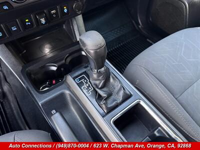 2019 Toyota Tacoma TRD Sport   - Photo 14 - Orange, CA 92868