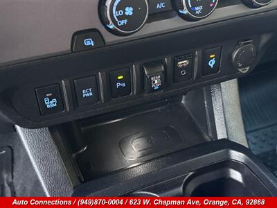 2019 Toyota Tacoma TRD Sport   - Photo 15 - Orange, CA 92868