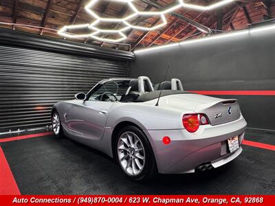 2003 BMW Z4 2.5i   - Photo 6 - Orange, CA 92868