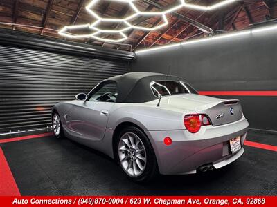 2003 BMW Z4 2.5i   - Photo 5 - Orange, CA 92868