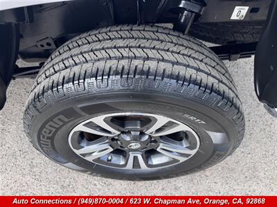 2019 Toyota Tacoma TRD Sport   - Photo 37 - Orange, CA 92868