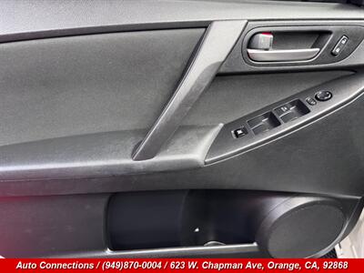 2013 Mazda Mazda3 i Touring   - Photo 18 - Orange, CA 92868