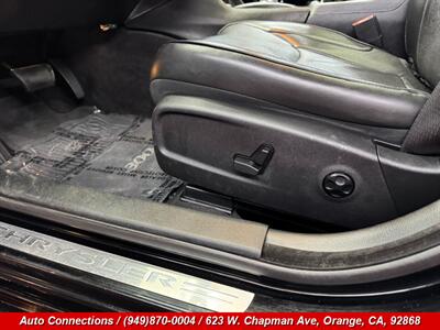 2016 Chrysler 300C   - Photo 28 - Orange, CA 92868