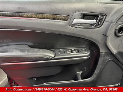 2016 Chrysler 300C   - Photo 23 - Orange, CA 92868