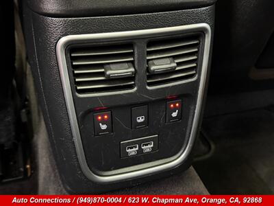 2016 Chrysler 300C   - Photo 30 - Orange, CA 92868